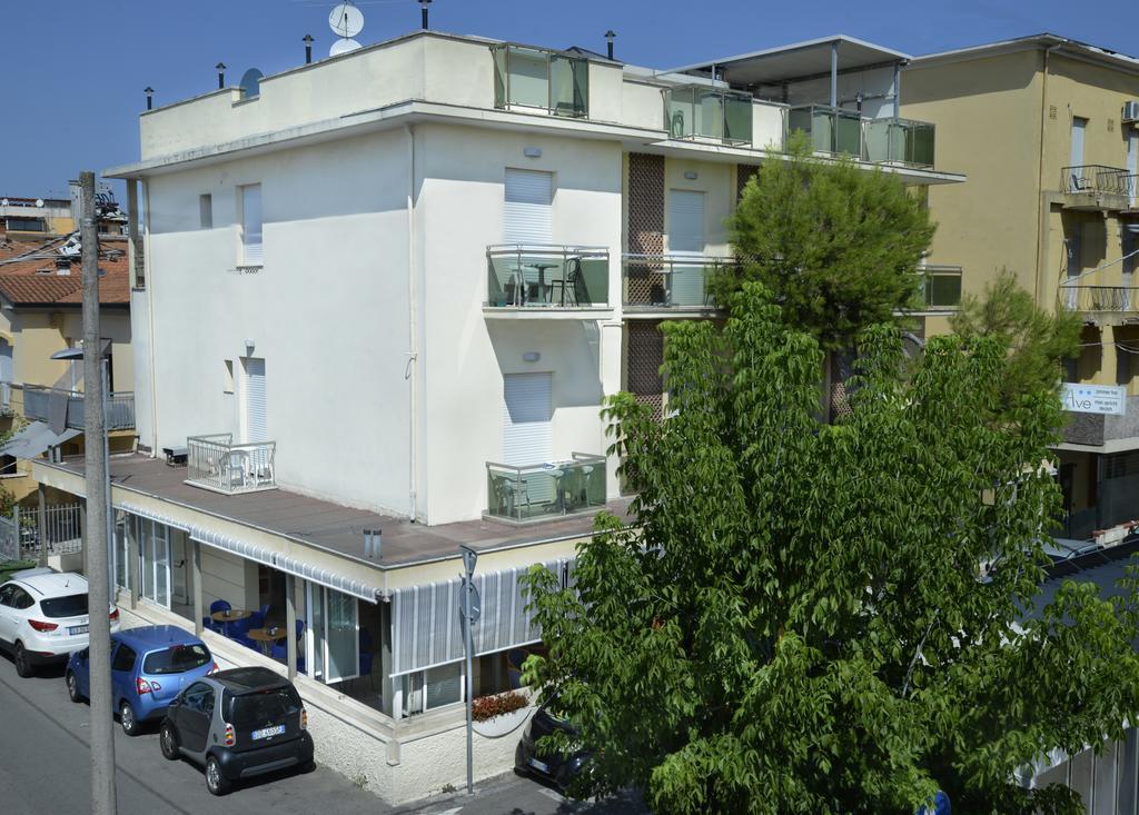 Hotel Ave Rímini Exterior foto